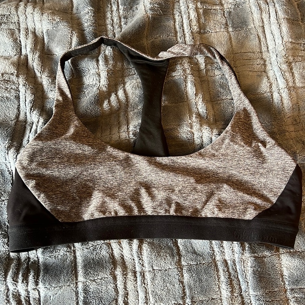 Lululemon bra size 10